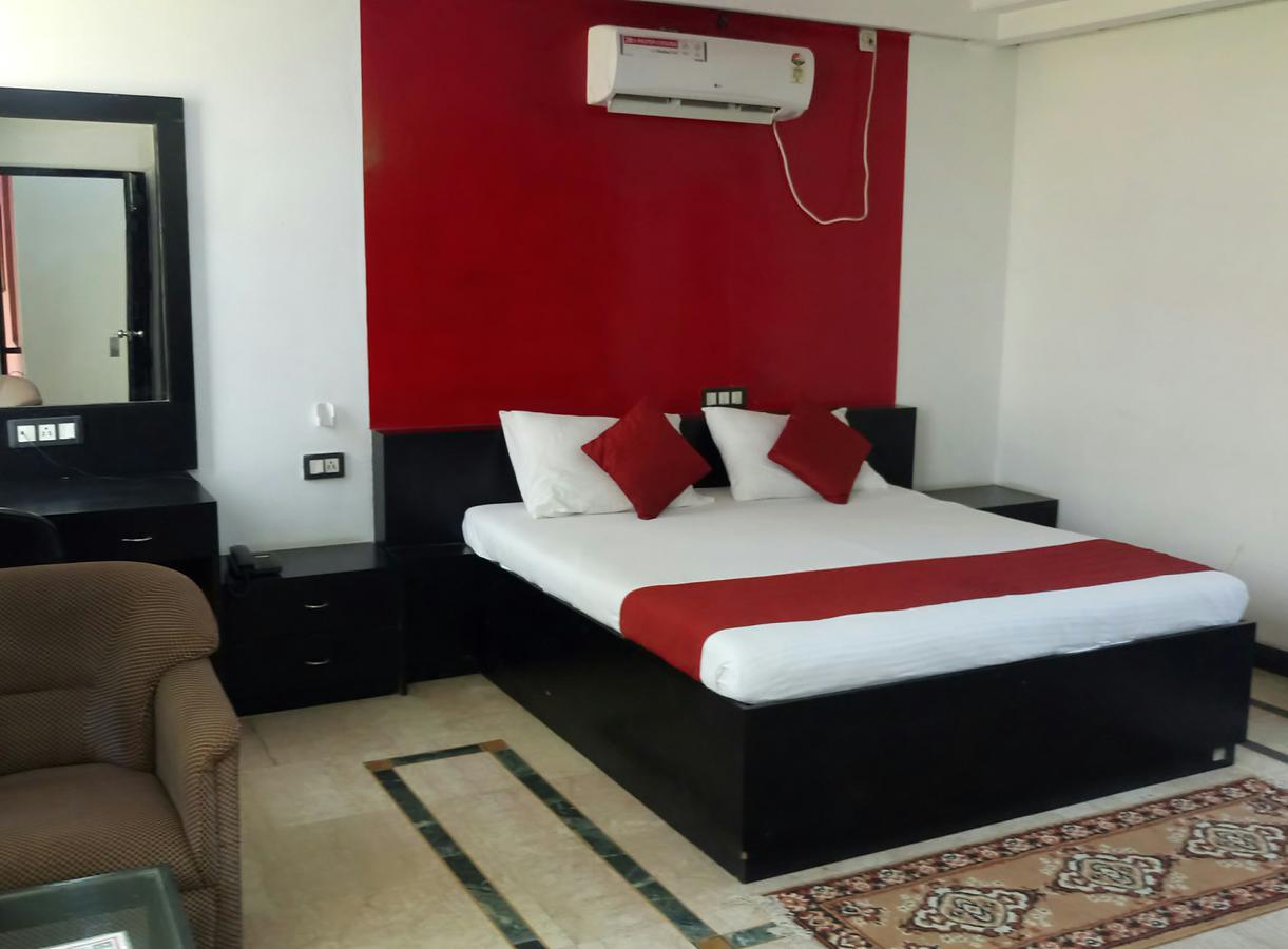 Sanjay Motels I Pvt Ltd Pura Raghunath Luaran gambar